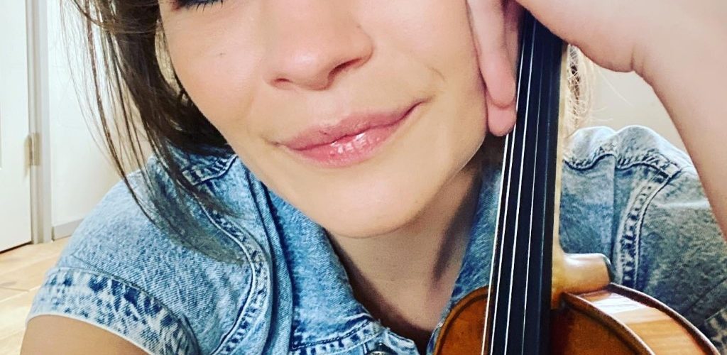 UITVERKOCHT: Emma van der Schalie met Sofie van der Schalie, Jala en James Heywood en het koor Zaffre