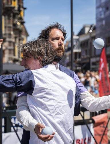 Première Warboel van Sounds Like Juggling